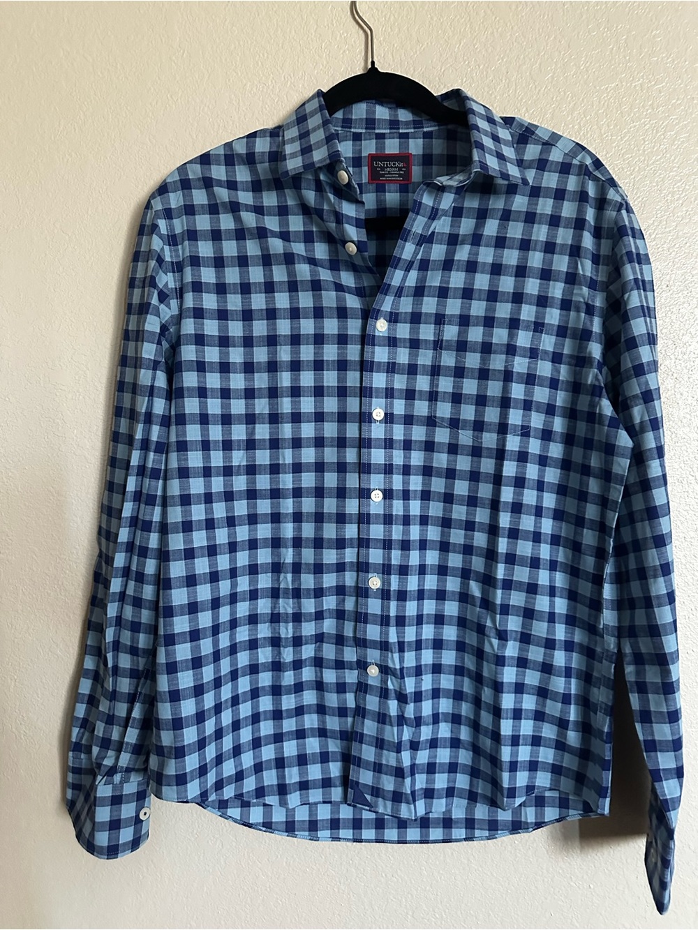 UNTUCKit Men’s Medium Slim Fit Wrinkle Free Blue Check Button Down Shirt
